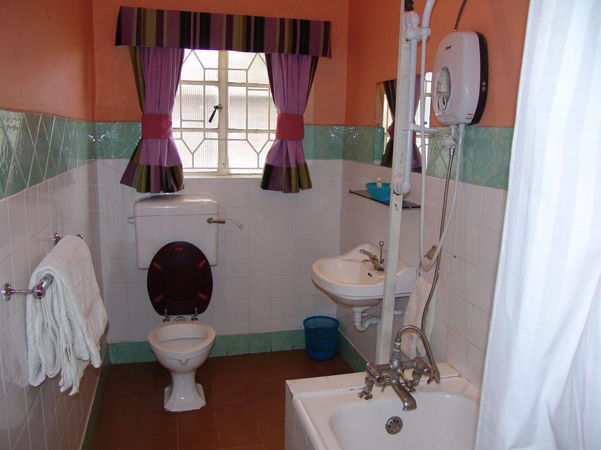 Sirona Getaway Hotel Nairobi Buitenkant foto
